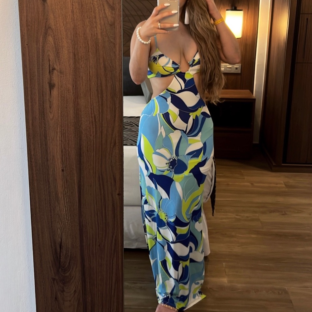 Blue paisley swirl vacation maxi dress